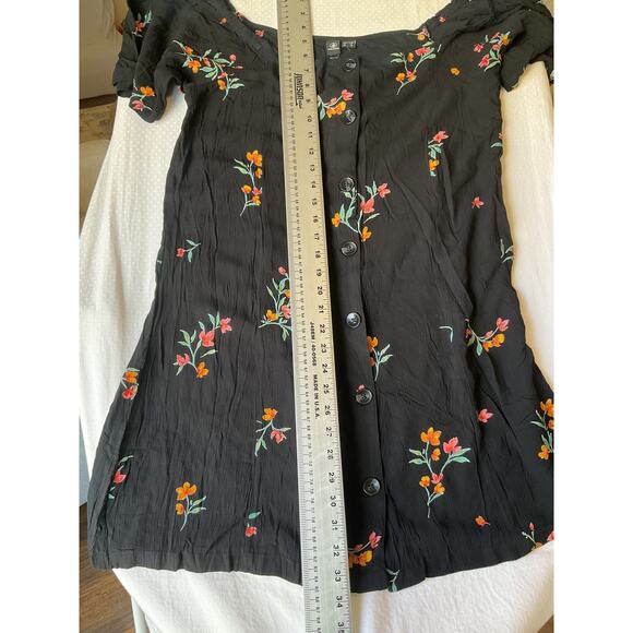 Volcom Women Dress L (10) Black Floral A-Line Button Short Sleeve Knee Length - Picture 7 of 9